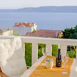 In Azur Novi Vinodolski