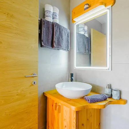 Πανσιόν In Azur Novi Vinodolski