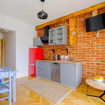 In Azur Πανσιόν 4*